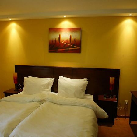 Garni Hotel Contact Belgrad Dış mekan fotoğraf