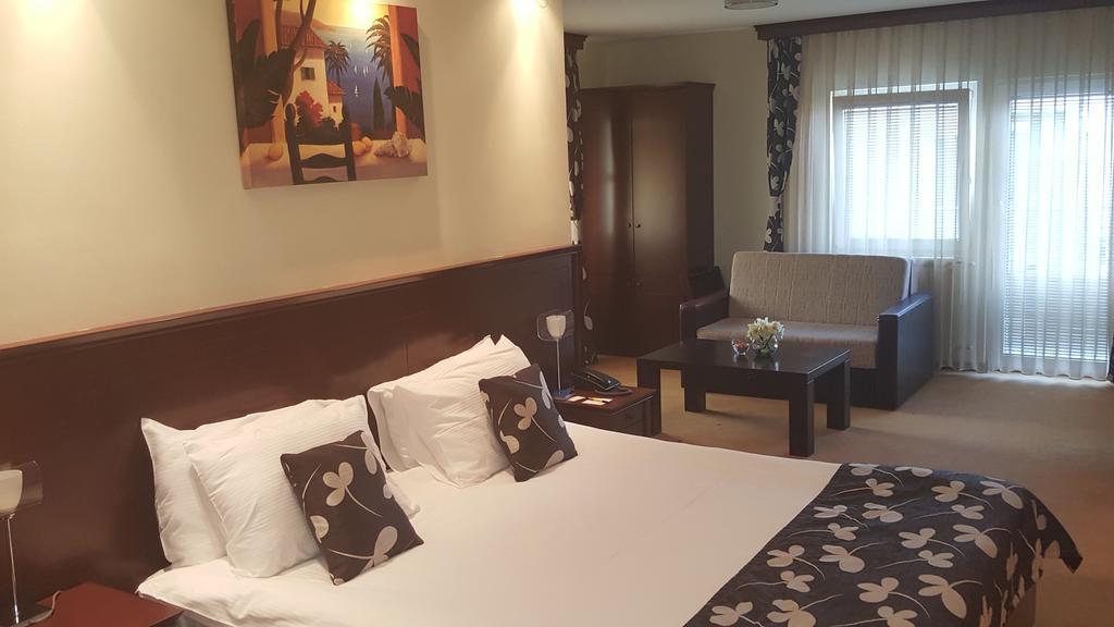 Garni Hotel Contact Belgrad Dış mekan fotoğraf