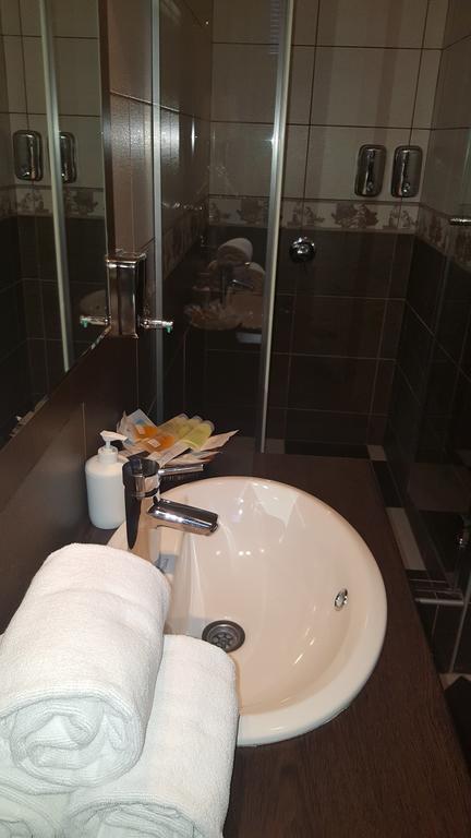 Garni Hotel Contact Belgrad Dış mekan fotoğraf