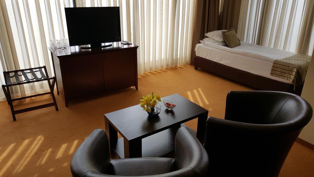 Garni Hotel Contact Belgrad Dış mekan fotoğraf
