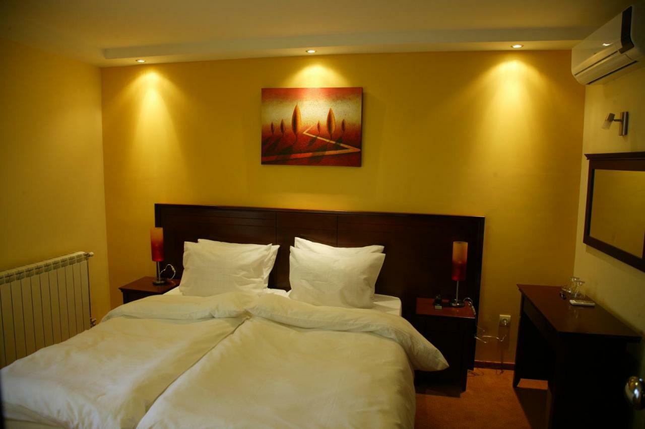 Garni Hotel Contact Belgrad Dış mekan fotoğraf